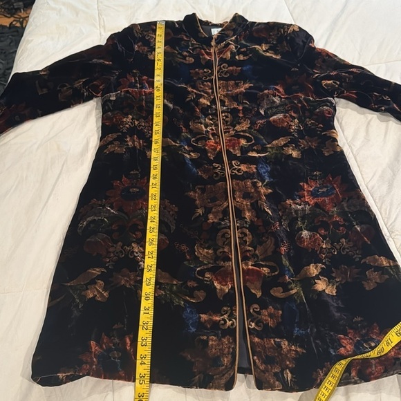 Neiman Marcus 🔥Sale🔥Exclusive Vintage velour feel coat - Picture 9 of 9